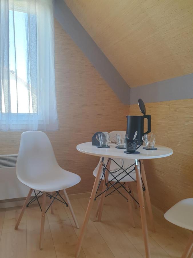 Les Pressoirs Apartment Nogent-l'Abbesse Exterior photo