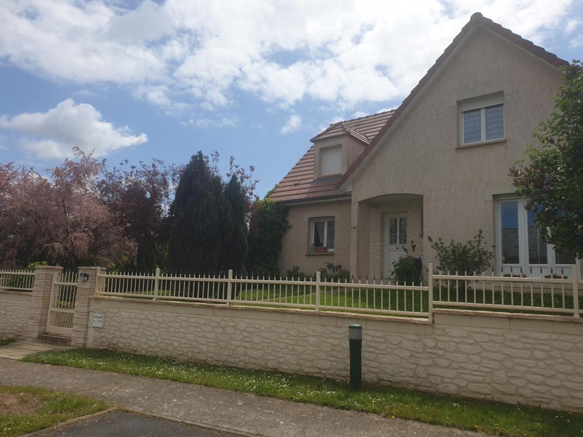 Les Pressoirs Apartment Nogent-l'Abbesse Exterior photo